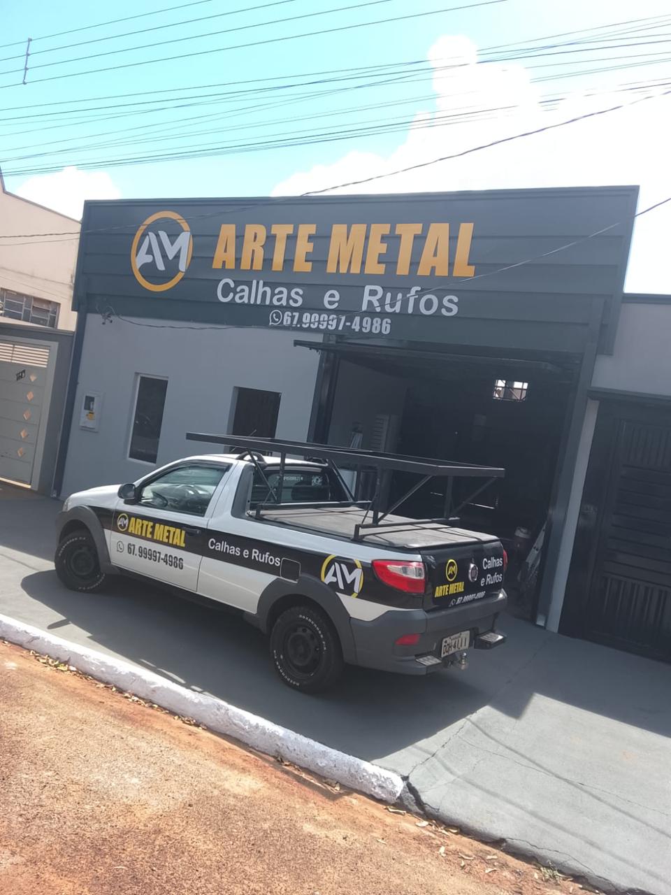 Portão metálico fabricado pela Arte Metal